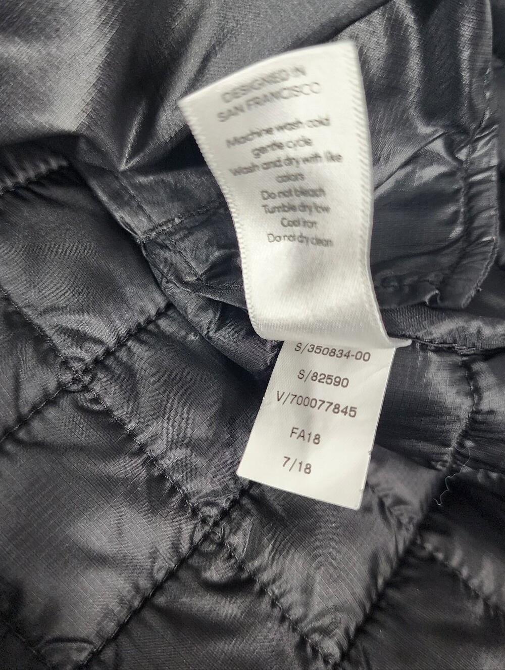 Athleta Grandview Primaloft Coat Women Medium Black Quilted Long Jacket Outdoor - Picture 10 of 10